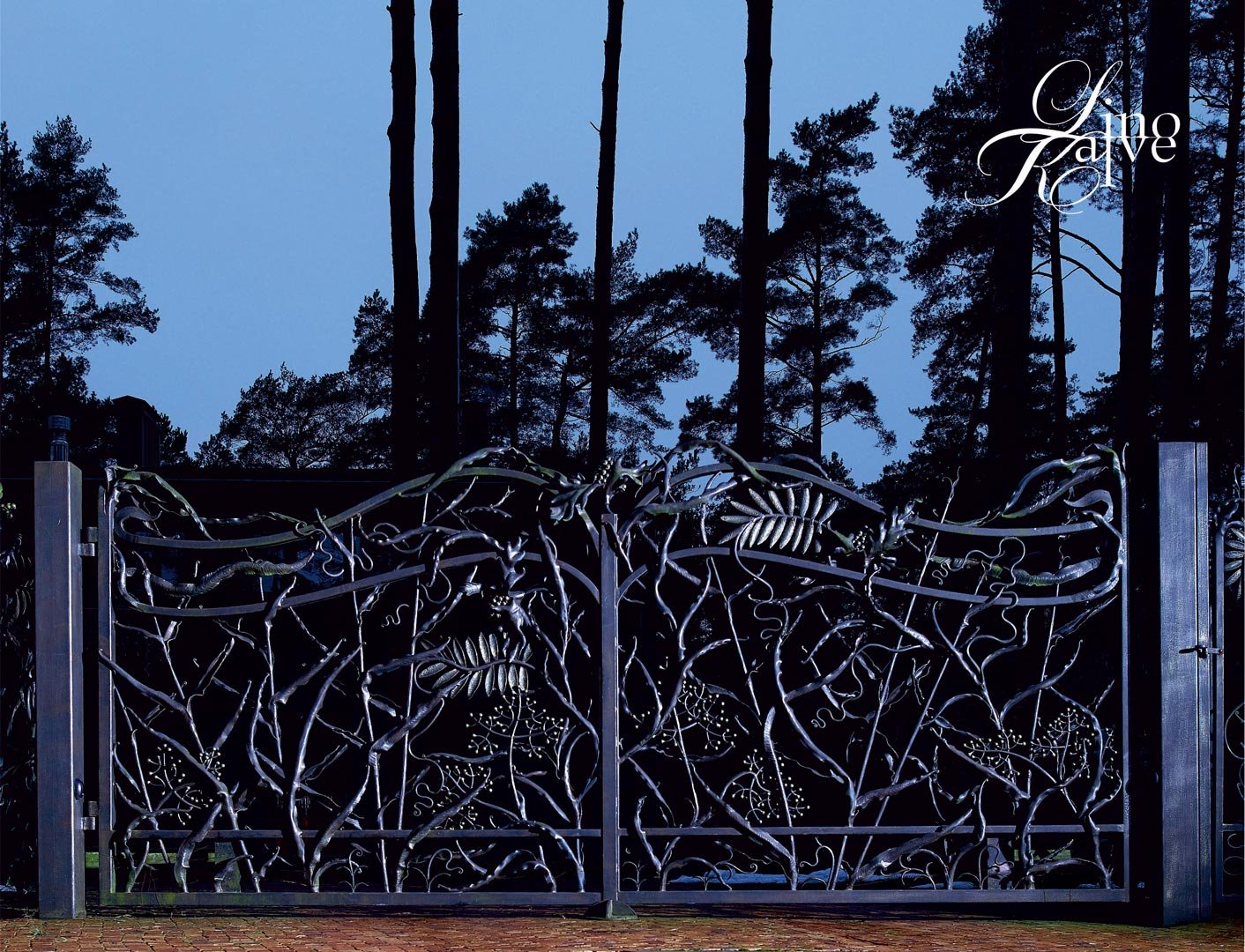 Forged metal, coated with hot zinc, painted.