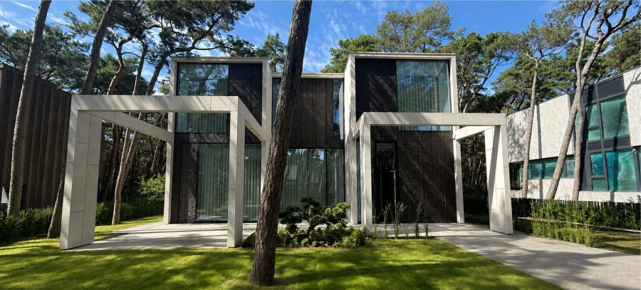 Privati vila, Giruliai